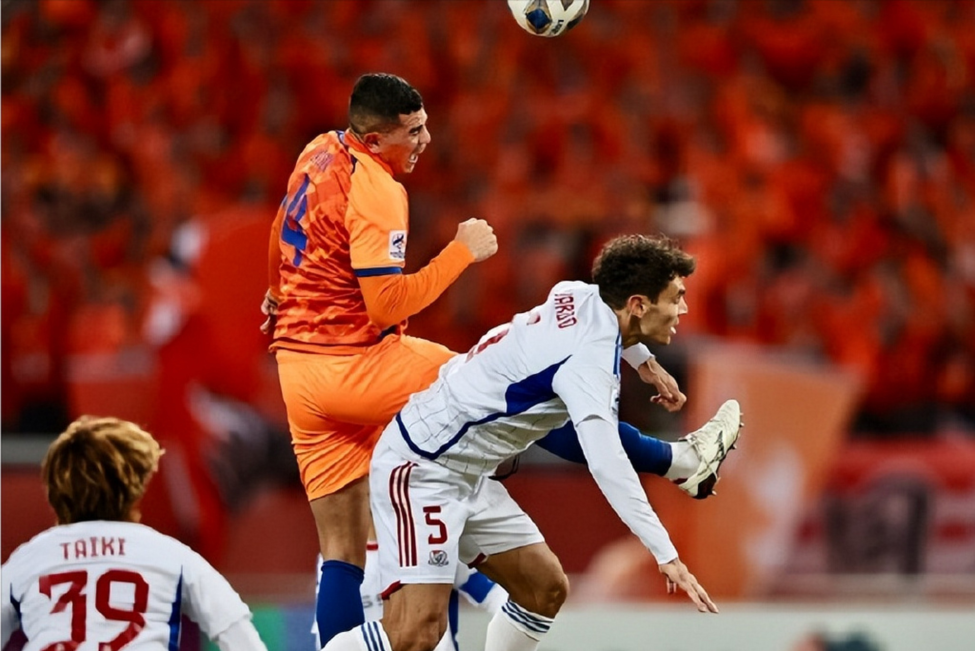 平博娱乐-两个强队对战的词语